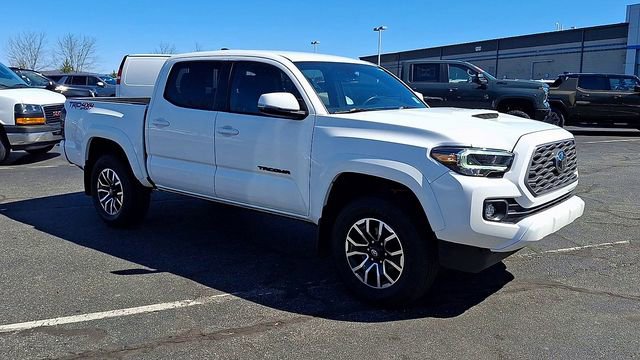 Used 2023 Toyota Tacoma TRD Sport w/ Technology Package AWD/4WD image 2