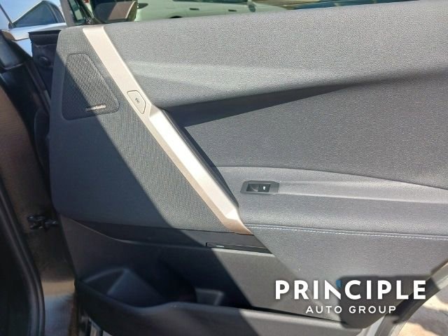 New 2023 BMW iX xDrive50 w/ Premium Package image 10