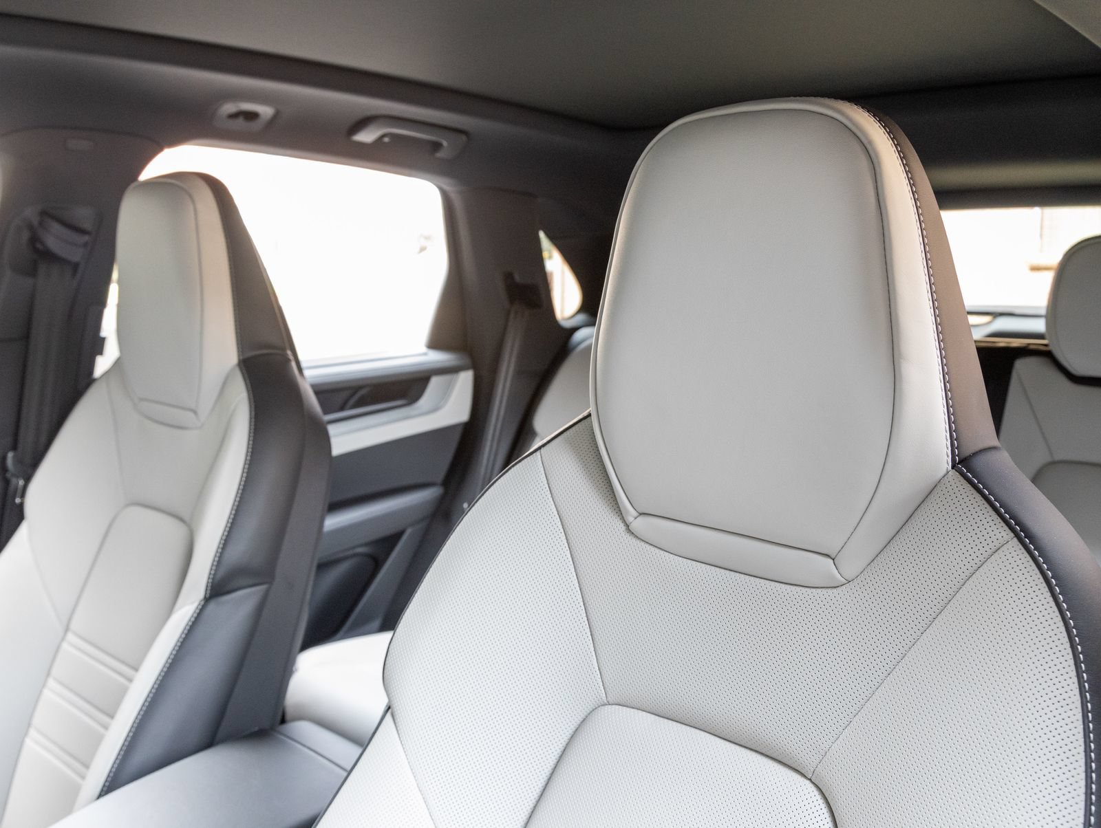 New 2026 Porsche Cayenne S AWD/4WD image 24