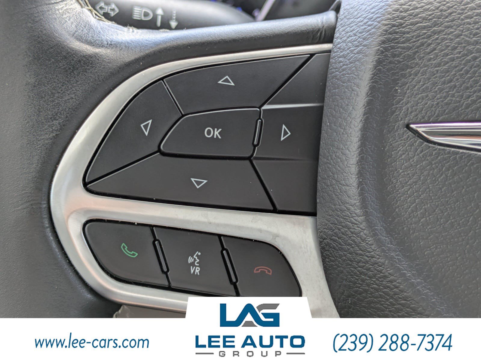 Used 2021 Chrysler Pacifica Touring-L FWD image 21