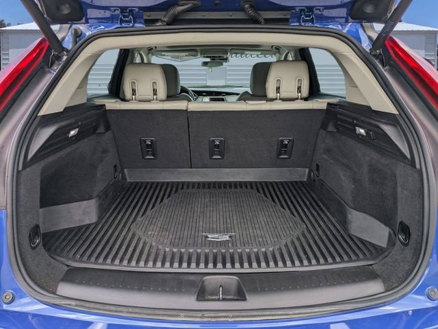 Used 2021 Cadillac XT4 Luxury w/ Cold Weather Package AWD/4WD image 13