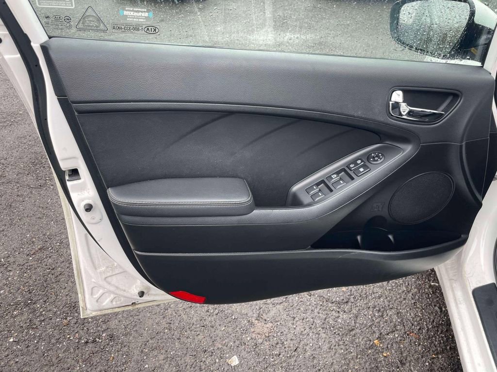 Used 2016 Kia Forte LX image 16