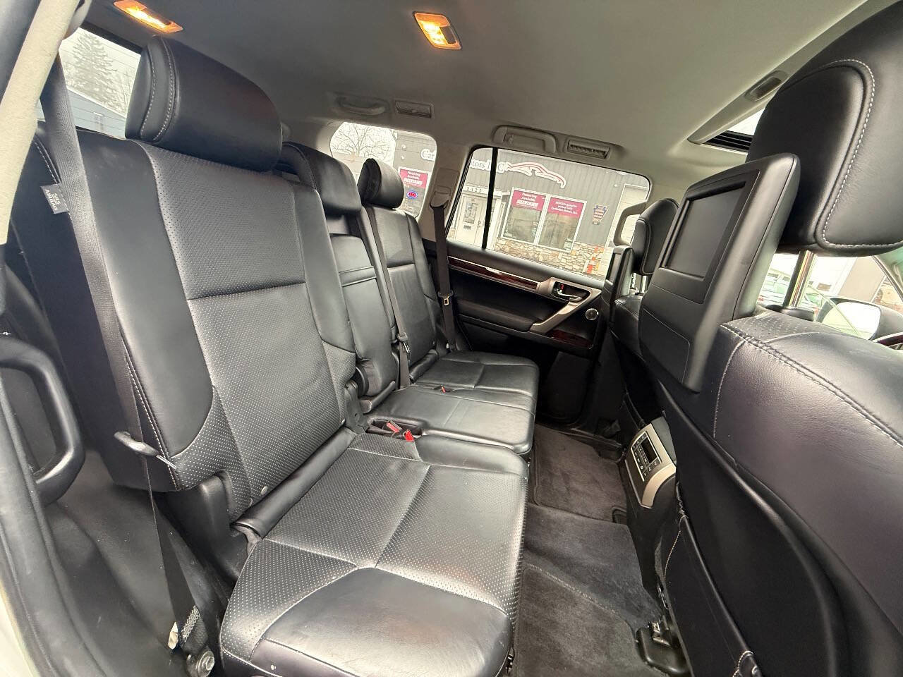 Used 2011 Lexus GX 460 Premium image 16