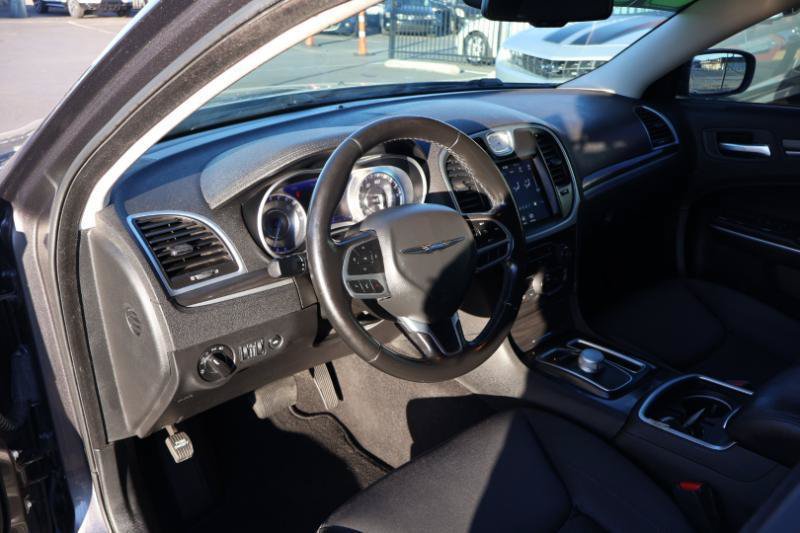 Used 2022 Chrysler 300 Touring w/ Sport Appearance Package RWD image 10