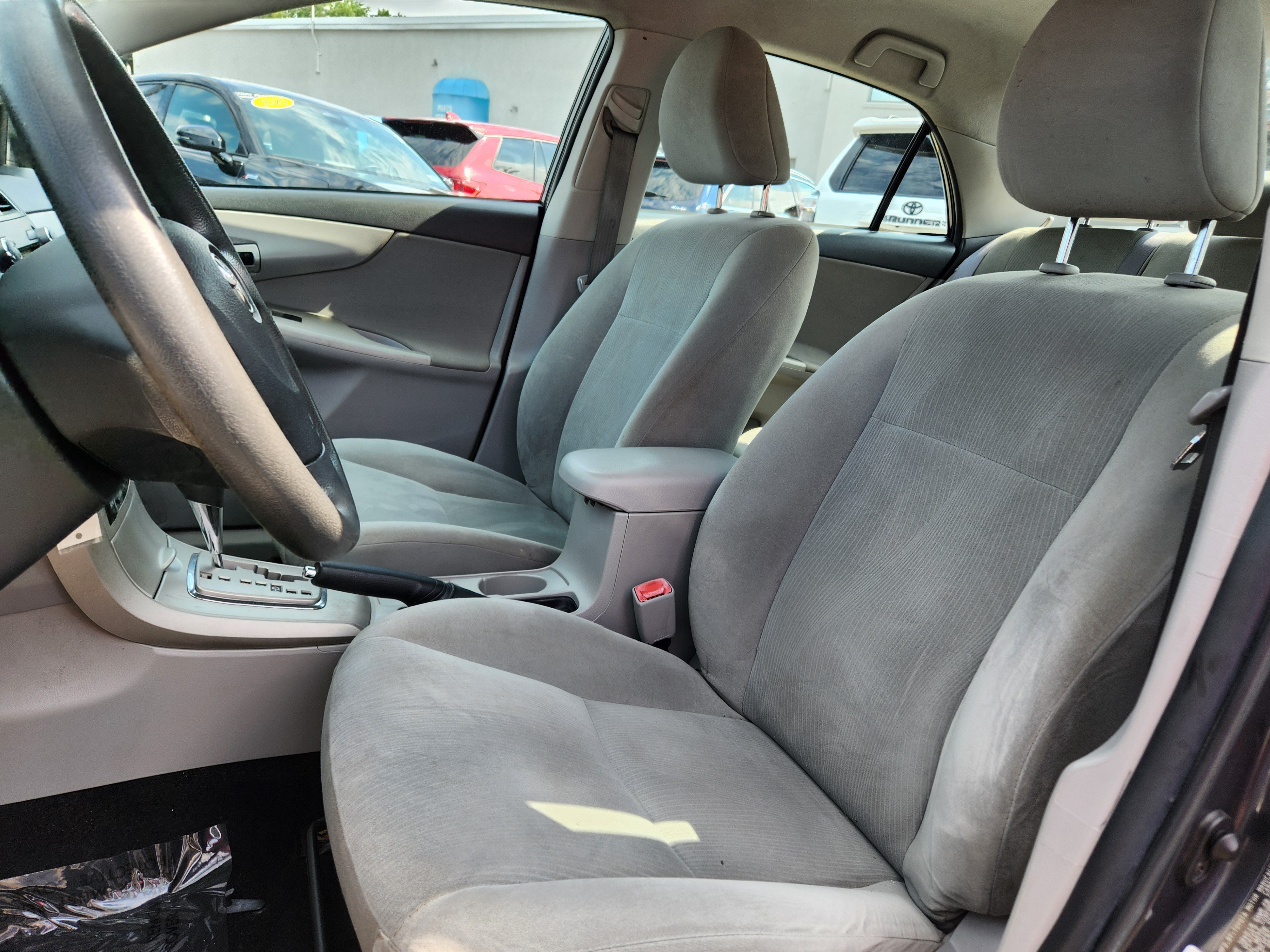 Used 2011 Toyota Corolla LE FWD image 10