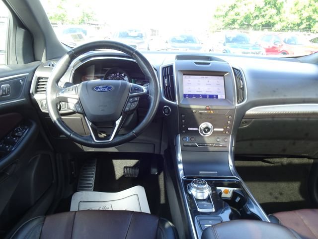 Used 2020 Ford Edge Titanium w/ Equipment Group 301A AWD/4WD image 20