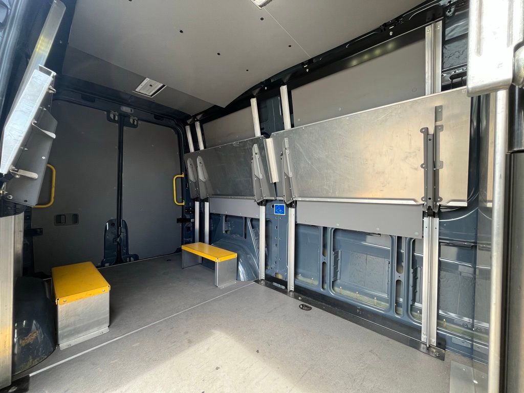 Used 2018 Mercedes-Benz Sprinter 2500 image 6