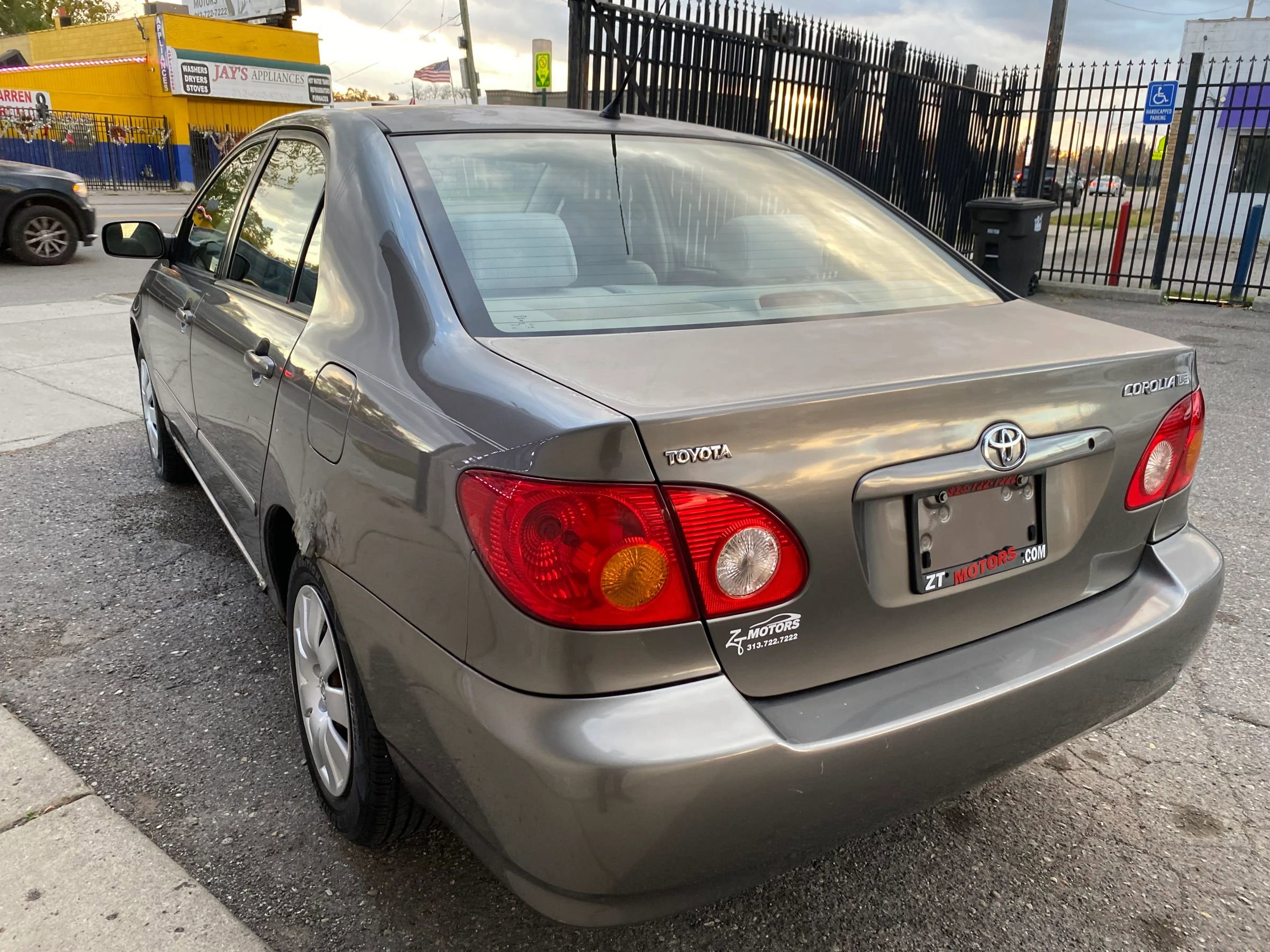 Used 2003 Toyota Corolla LE image 2