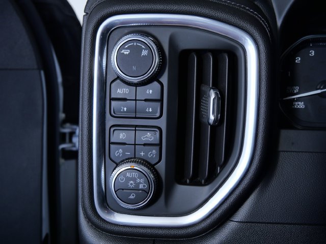 Used 2019 GMC Sierra 1500 SLT w/ SLT Premium Package AWD/4WD image 23