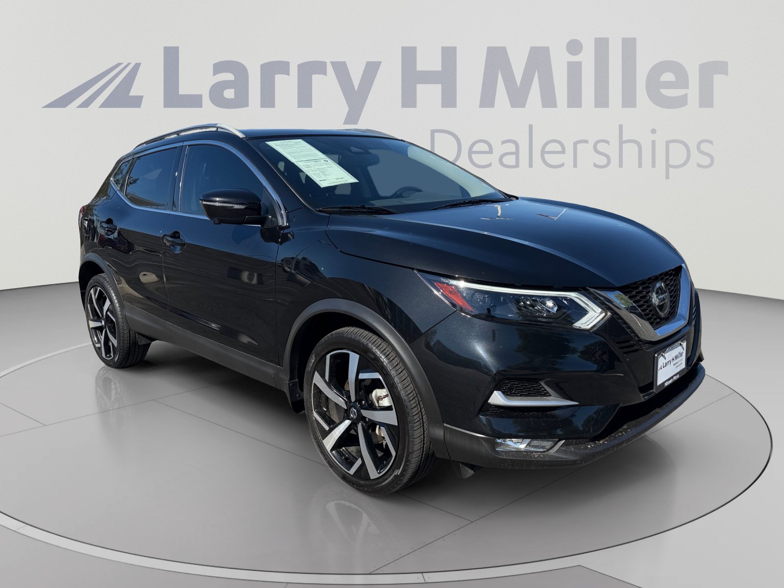Used 2021 Nissan Rogue Sport SL w/ Premium Package FWD image 7