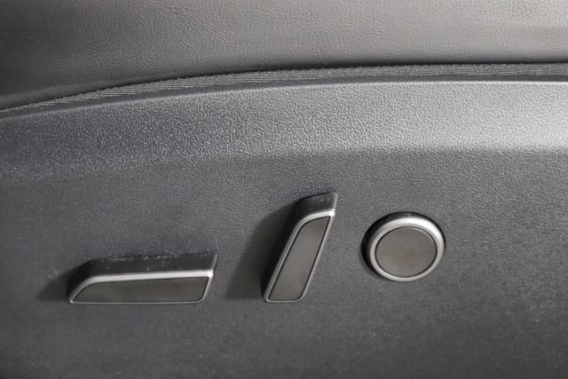 Used 2023 Tesla Model Y 2WD image 19