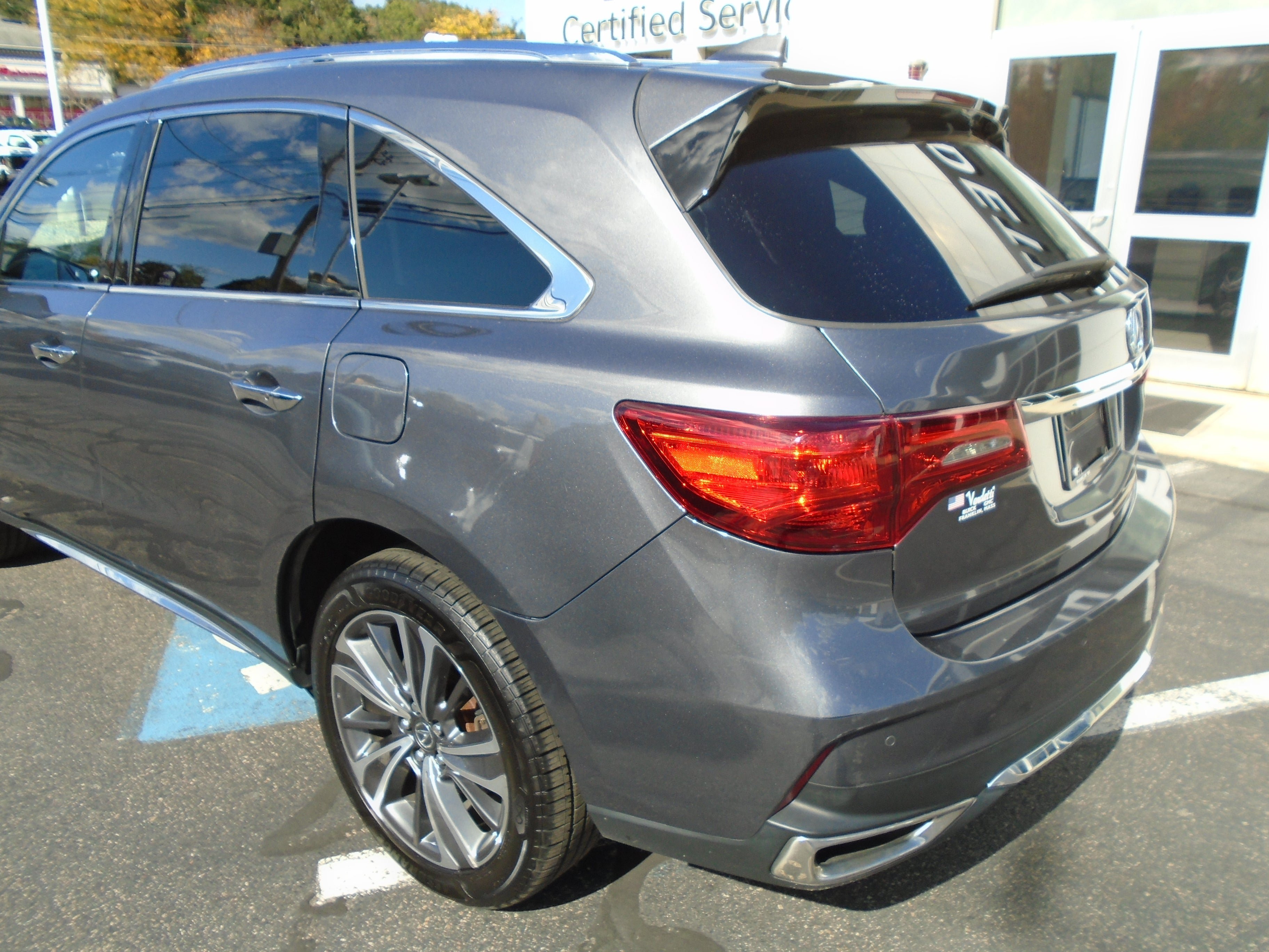 Used 2020 Acura MDX w/ Technology Package AWD/4WD image 15