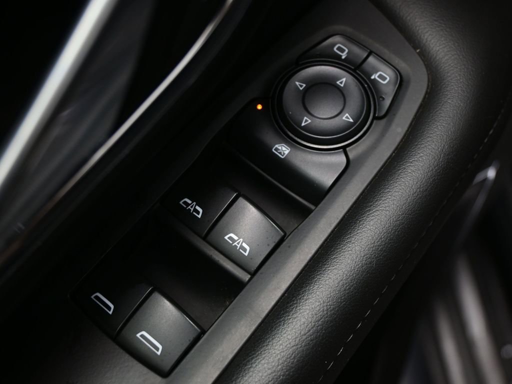 Used 2023 GMC Yukon XL SLE RWD image 12