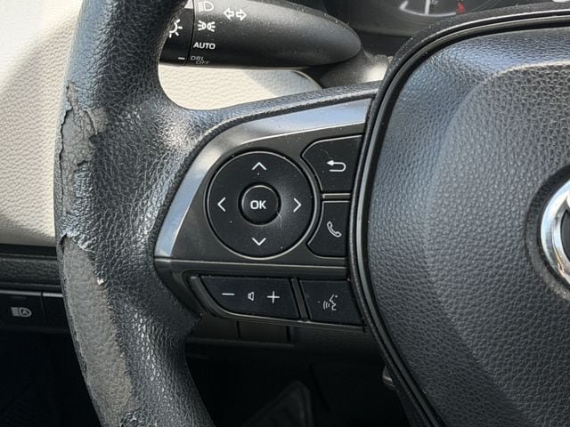 Used 2022 Toyota Corolla LE FWD image 14