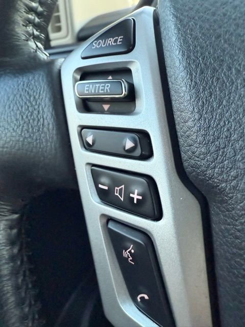 Used 2023 Nissan Titan SV w/ SV Convenience Package image 36