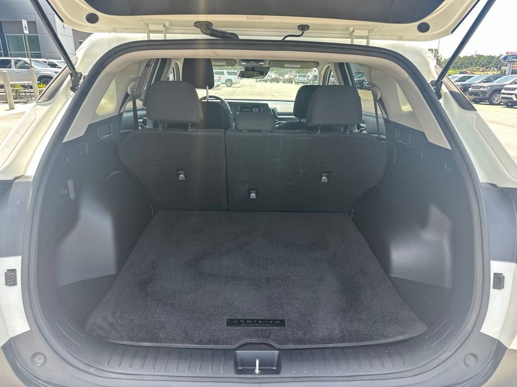 Used 2025 Kia Sportage LX FWD image 9