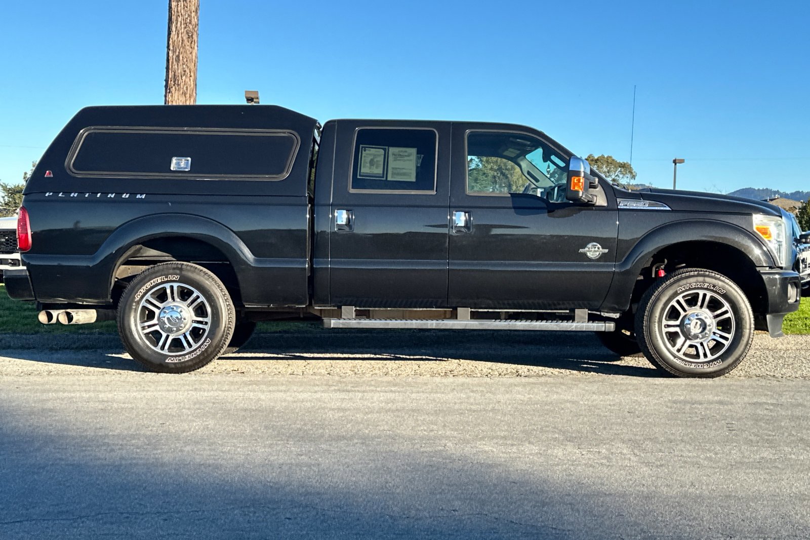 Used 2015 Ford F250 Platinum w/ FX4 Off-Road Package image 6