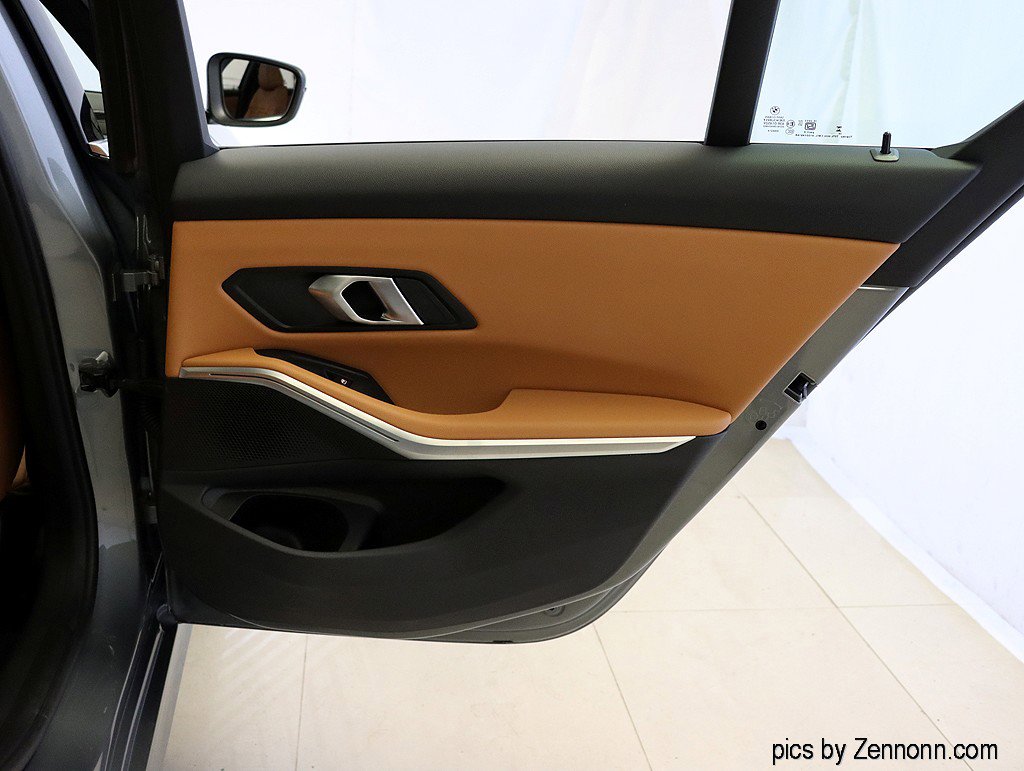 Used 2025 BMW 330i xDrive Sedan w/ M Sport Package image 29