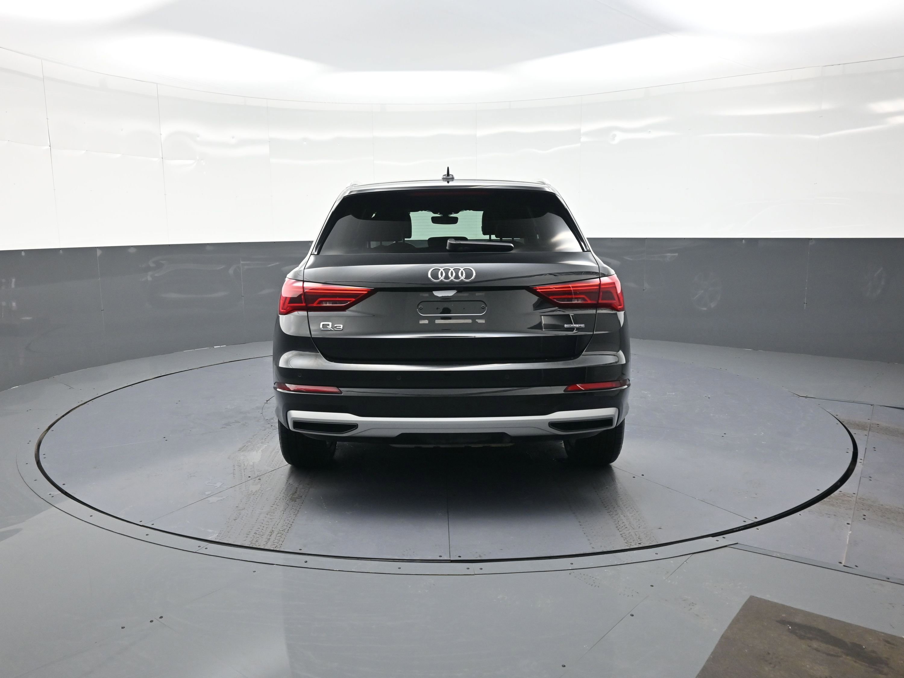 Used 2024 Audi Q3 2.0T Premium image 4