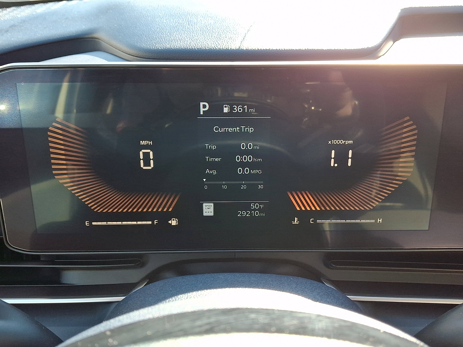 Certified 2025 Kia Carnival EX image 17