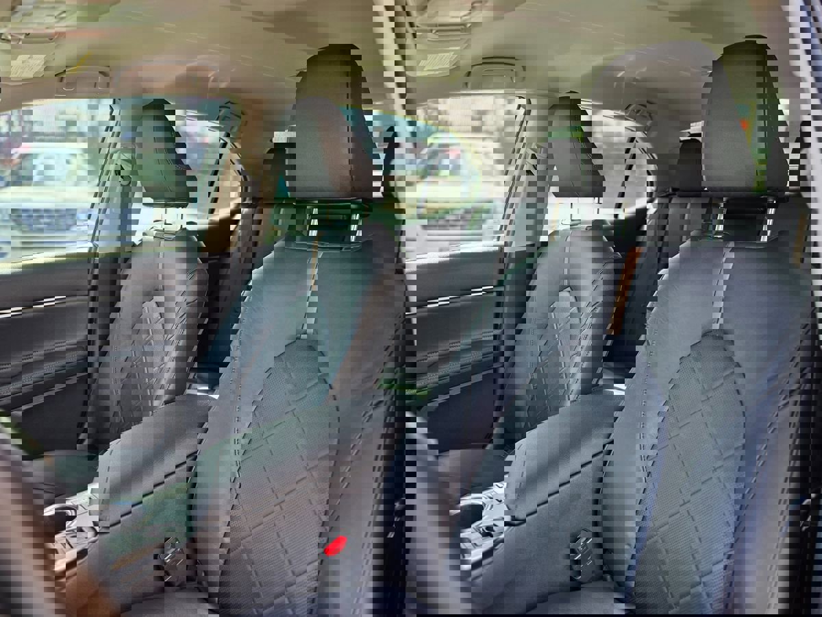 Used 2018 Toyota Camry XLE image 22