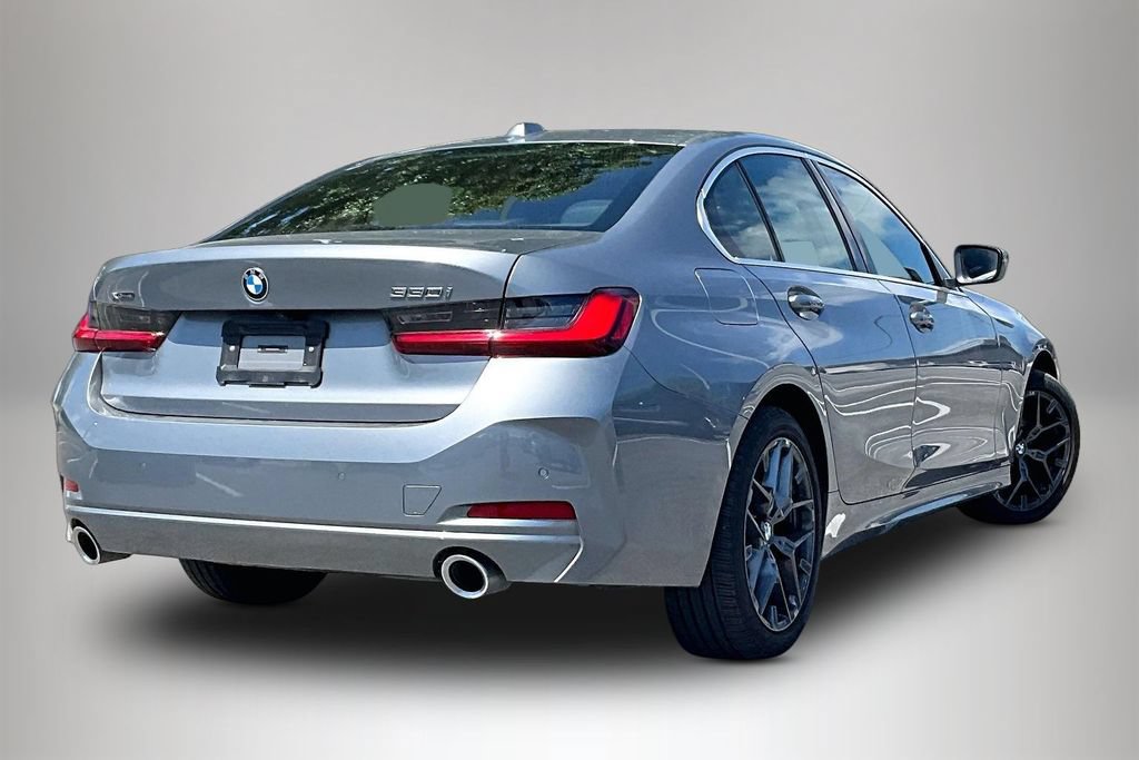 Used 2026 BMW 330i xDrive Sedan AWD/4WD image 3