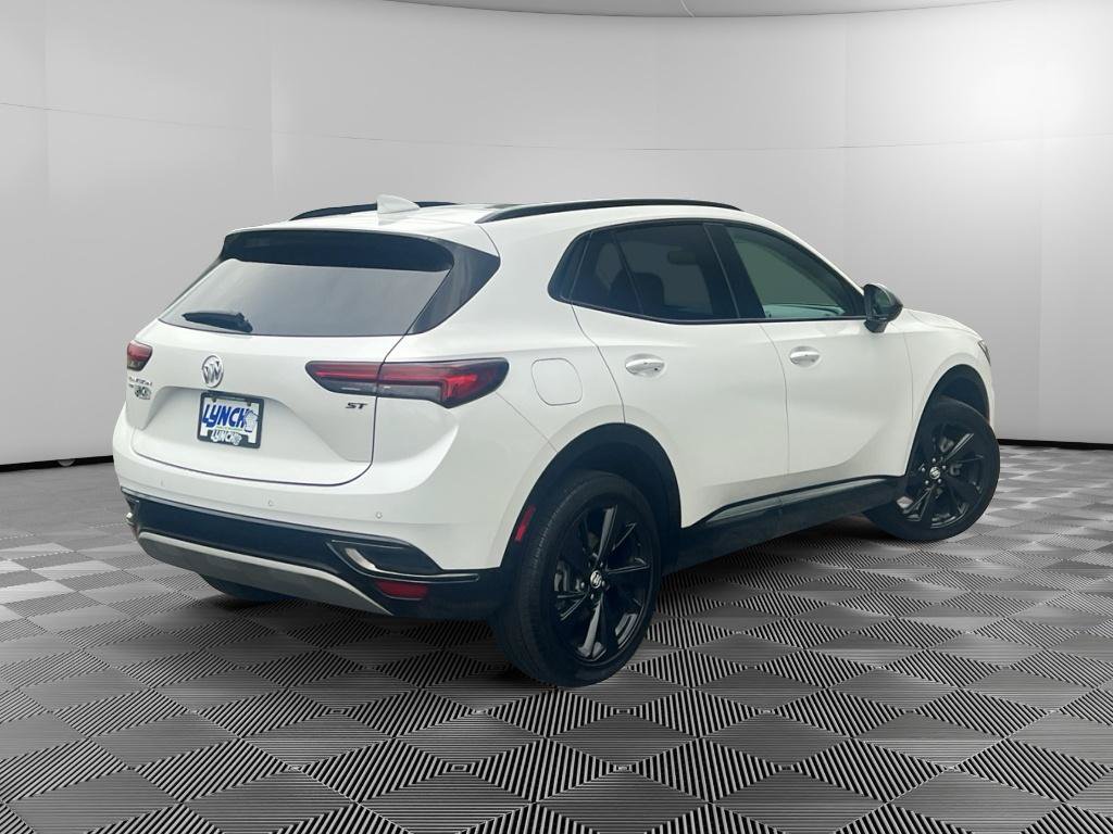 Used 2023 Buick Envision Essence w/ Sport Touring Package AWD/4WD image 4