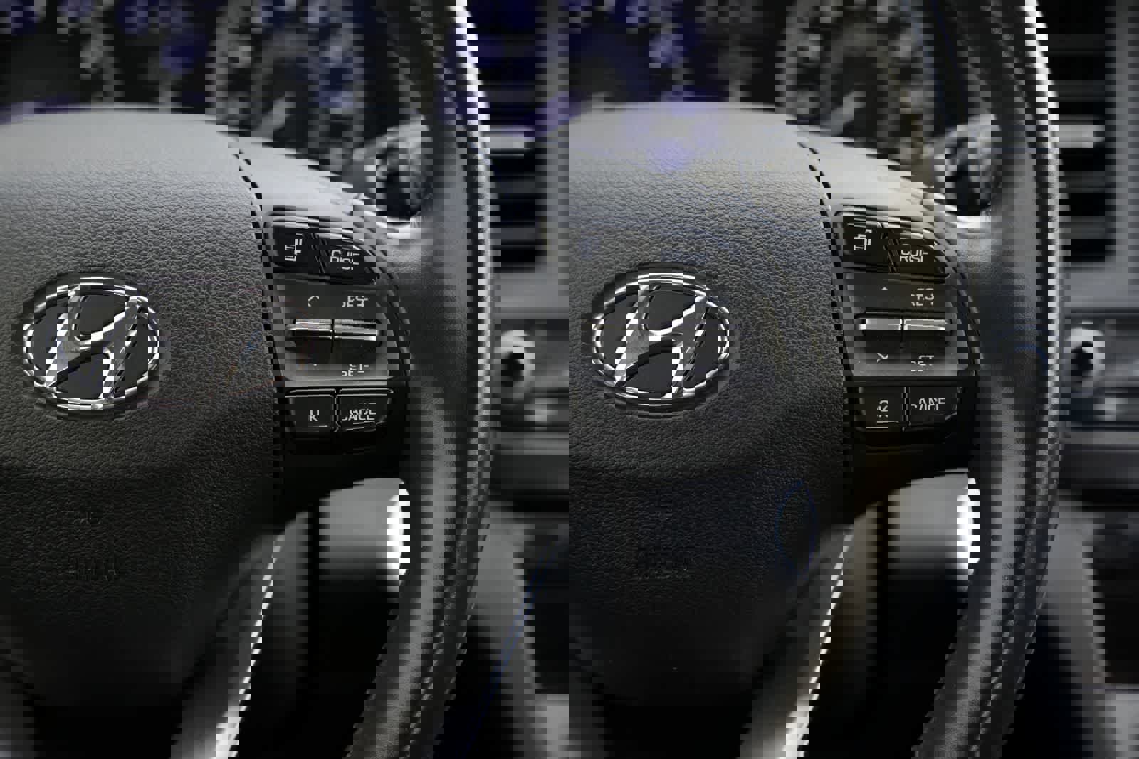 Used 2019 Hyundai Elantra Value Edition w/ Cargo Package FWD image 11