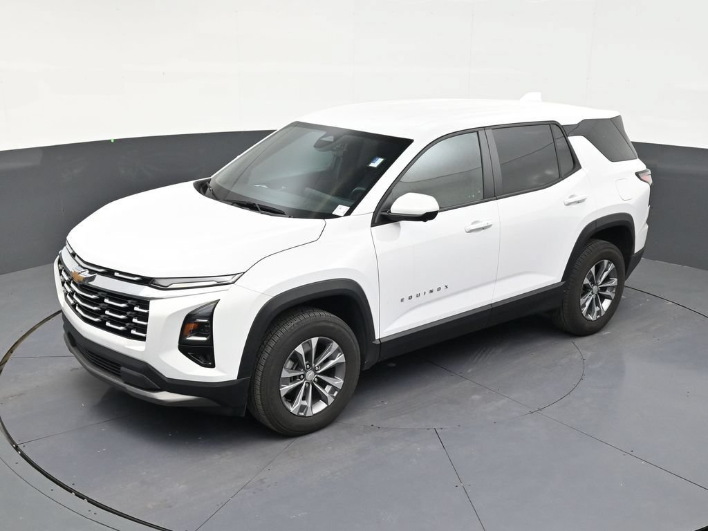 Used 2025 Chevrolet Equinox LT w/ Safety and Technology Package FWD image 12