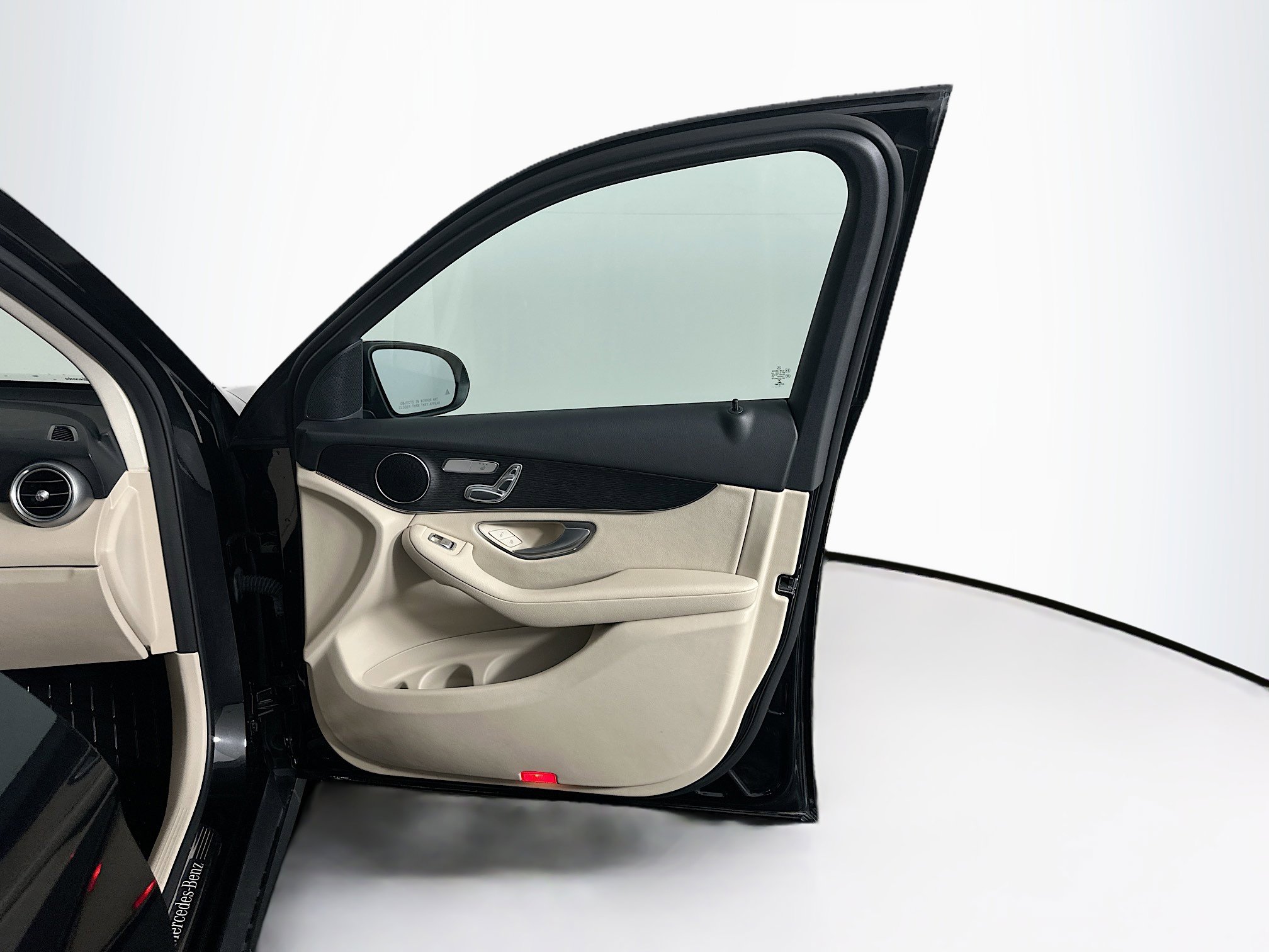 Used 2022 Mercedes-Benz GLC 300 GLC 300 image 34