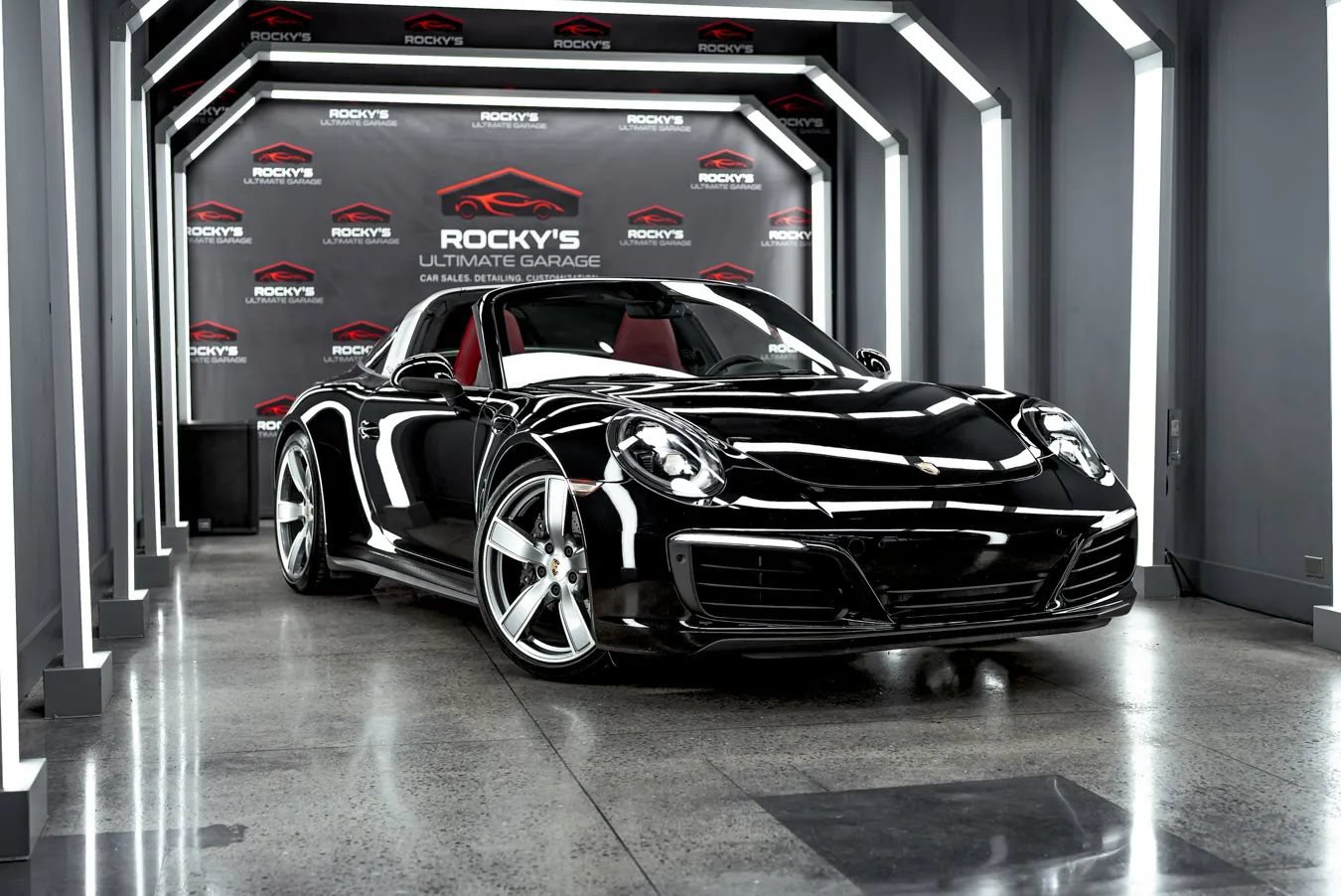 Used 2019 Porsche 911 Targa 4 AWD/4WD image 1