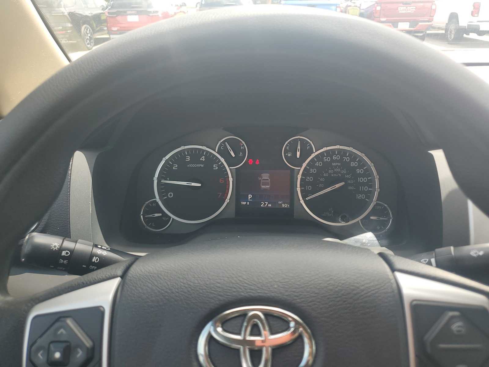 Used 2016 Toyota Tundra SR5 w/ SR5 Upgrade Package RWD image 24