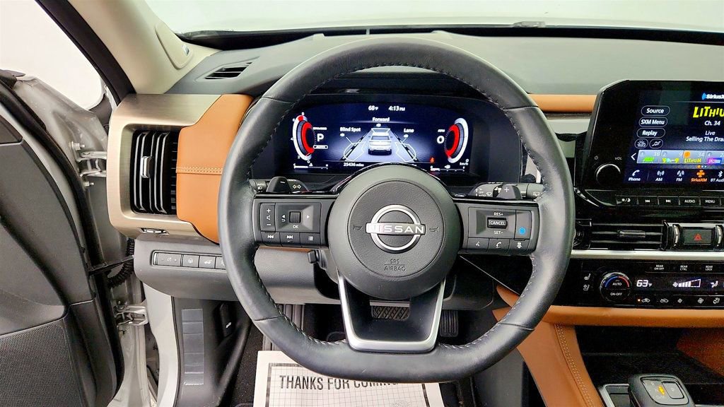 Used 2023 Nissan Pathfinder Platinum image 18