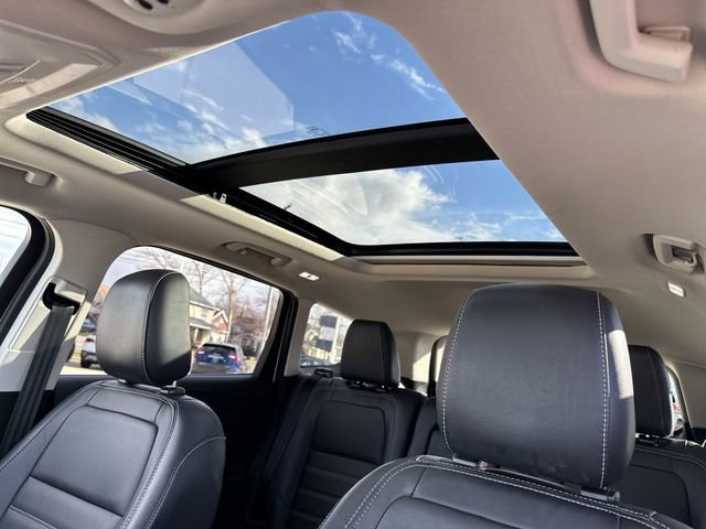 Used 2019 Ford Escape Titanium image 18