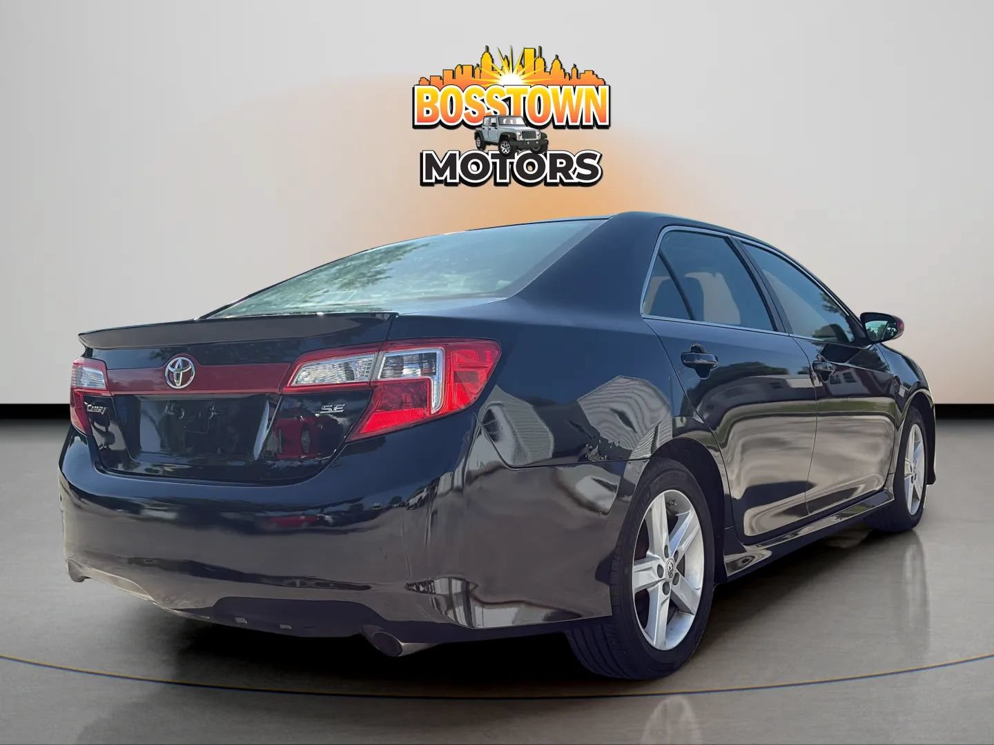 Used 2012 Toyota Camry SE FWD image 7