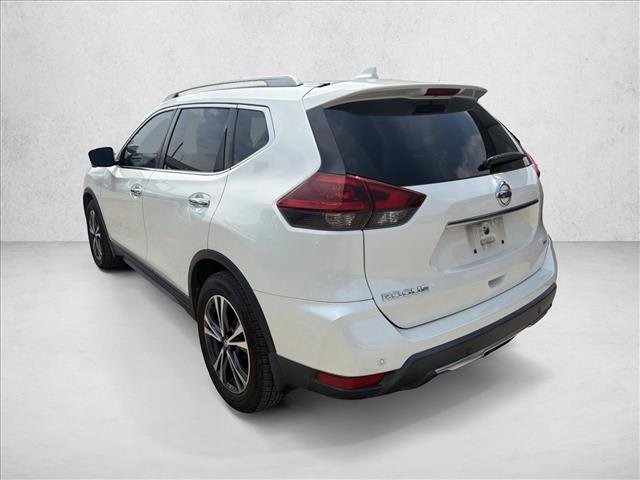 Used 2019 Nissan Rogue SV w/ Premium Package FWD image 3