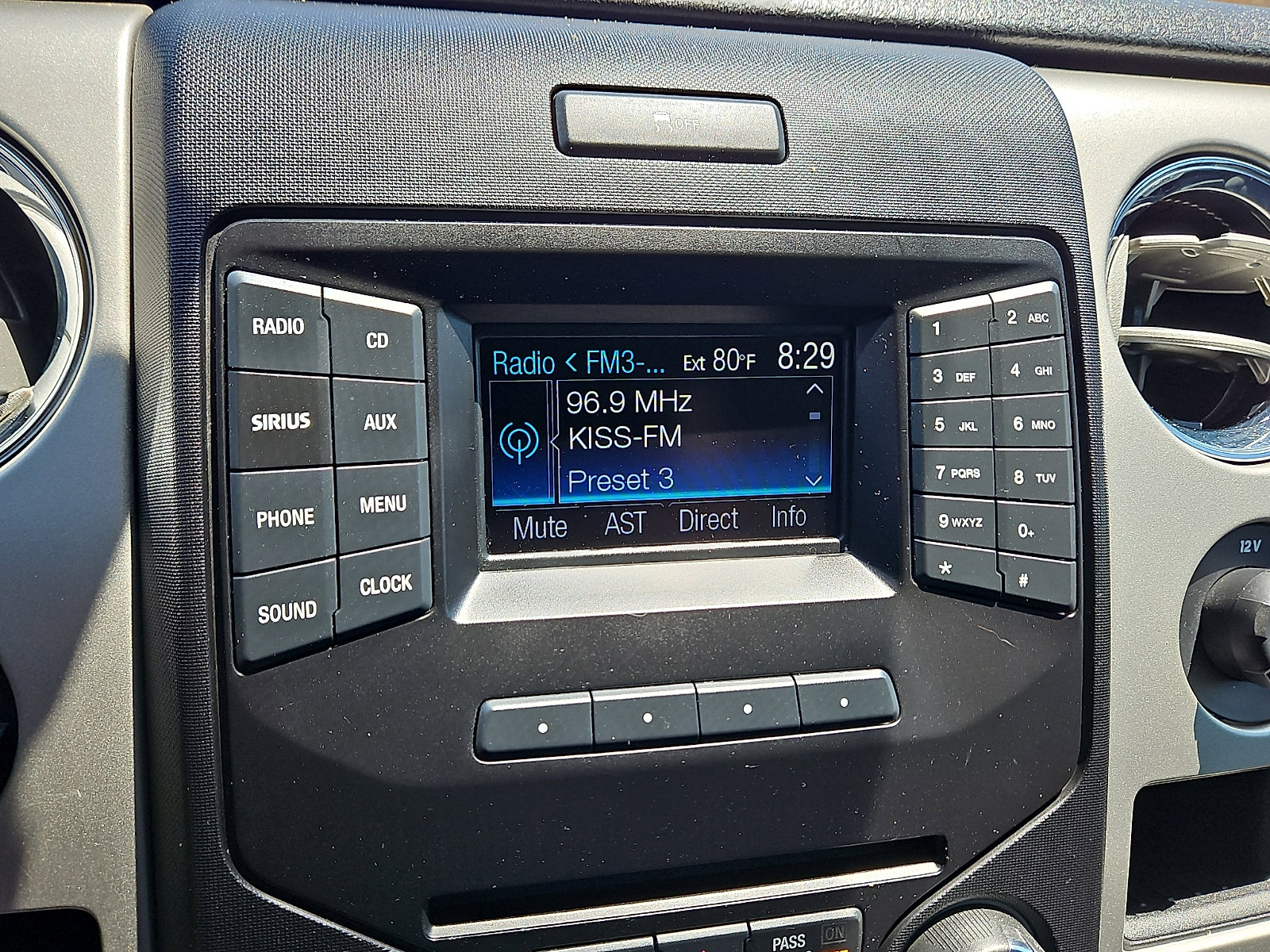 Used 2013 Ford F150 XLT w/ XLT Chrome Pkg RWD image 16