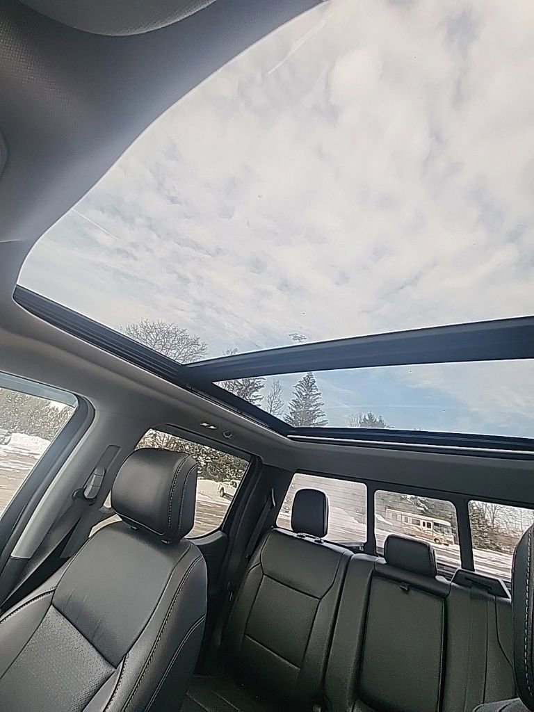 Used 2021 Ford F150 Lariat w/ Equipment Group 502A High image 17