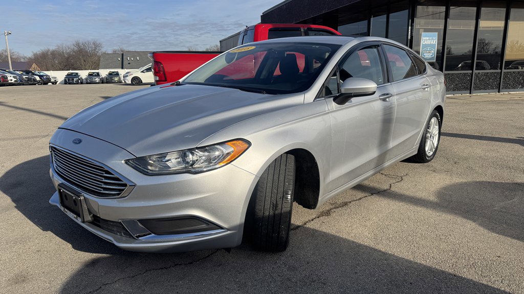 Used 2018 Ford Fusion SE w/ Fusion SE Technology Package image 4