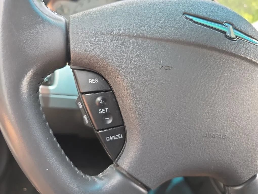 Used 2002 Ford Thunderbird RWD image 16
