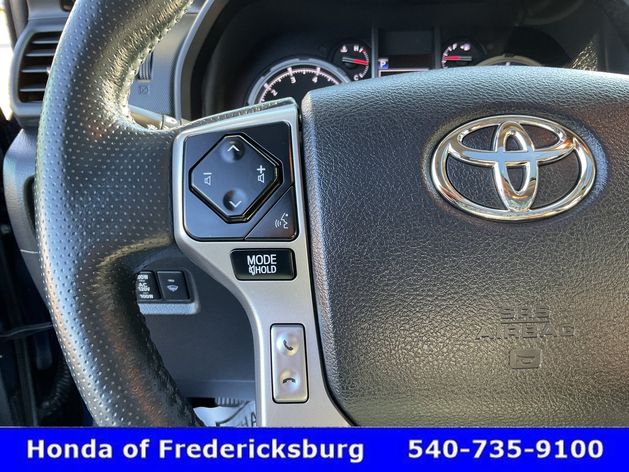 Used 2023 Toyota 4Runner Limited AWD/4WD image 36