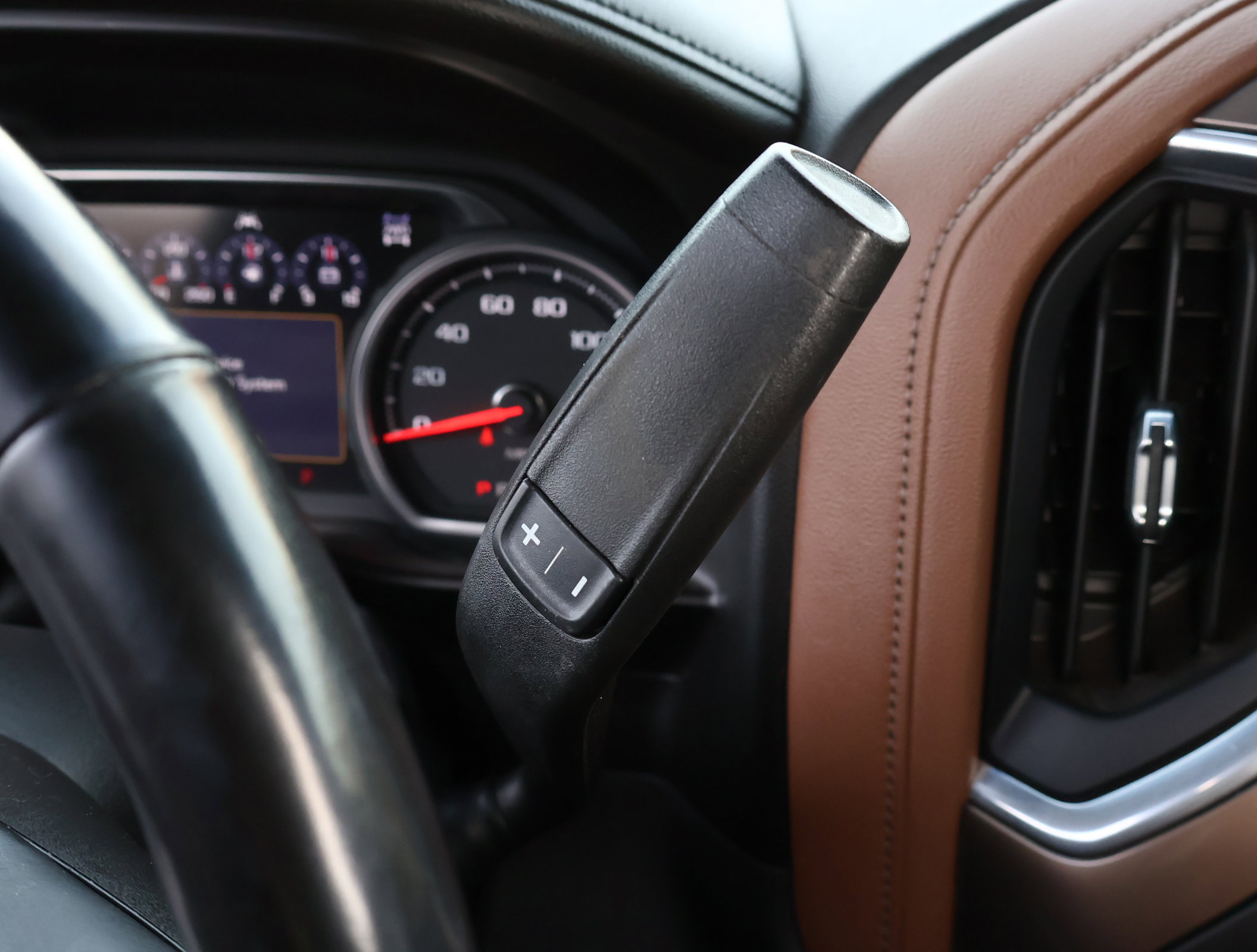 Used 2019 Chevrolet Silverado 1500 High Country w/ Technology Package image 19