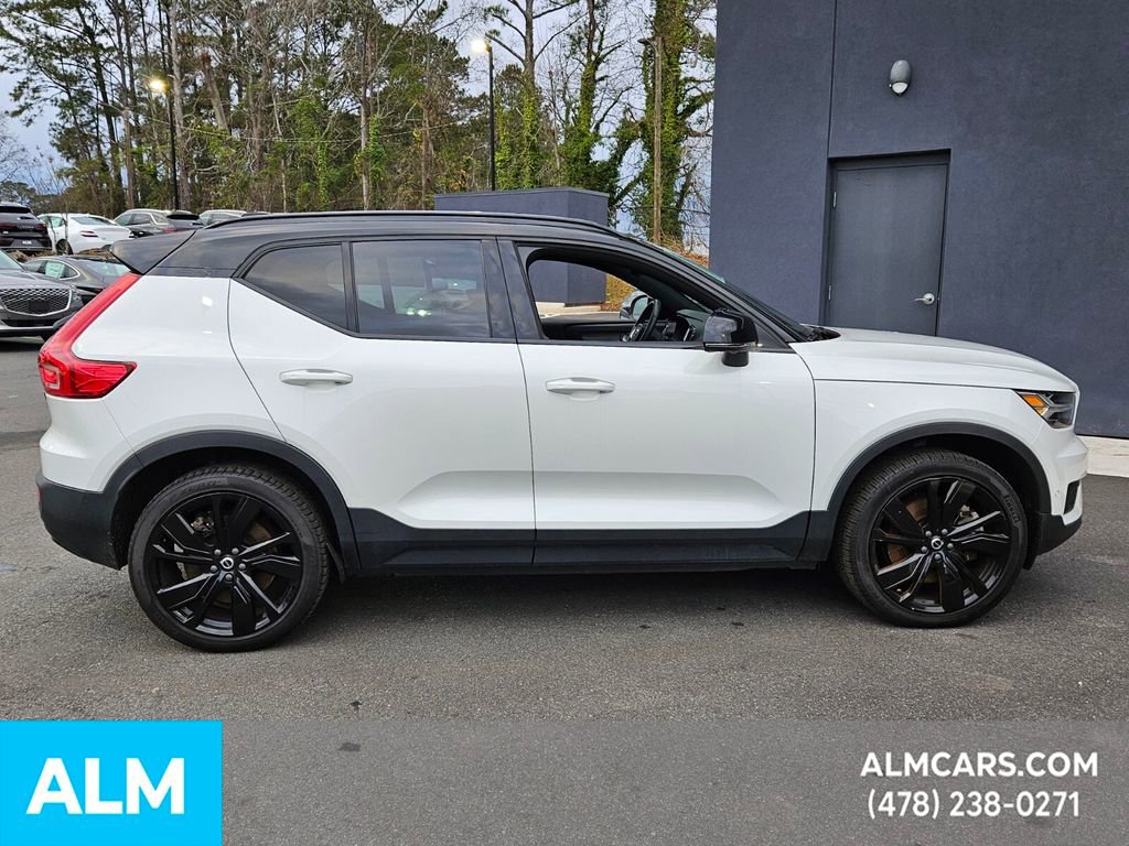 Used 2022 Volvo XC40 P8 Recharge Ultimate image 10