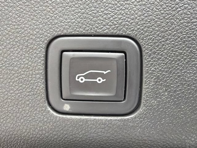 Used 2023 GMC Yukon XL Denali w/ Max Trailering Package AWD/4WD image 19