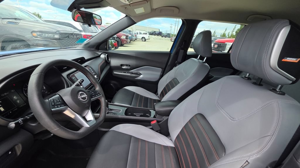 Used 2023 Nissan Kicks SR w/ SR Premium Package FWD image 11