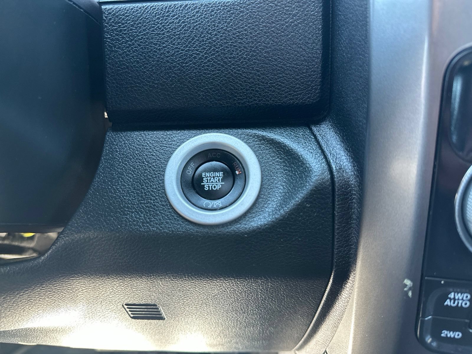 Used 2017 RAM 1500 Limited AWD/4WD image 60