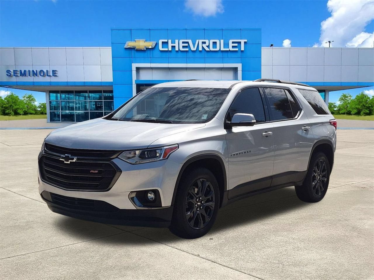 Used 2019 Chevrolet Traverse RS FWD image 2