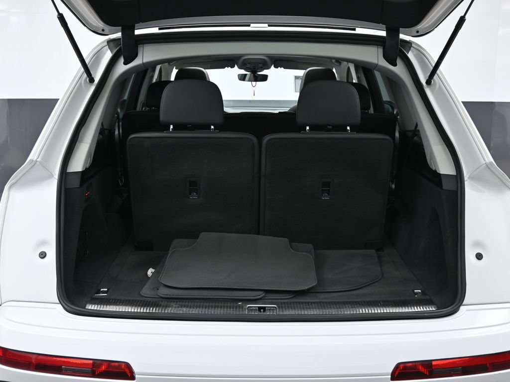 Used 2023 Audi Q7 2.0T Premium AWD/4WD image 16