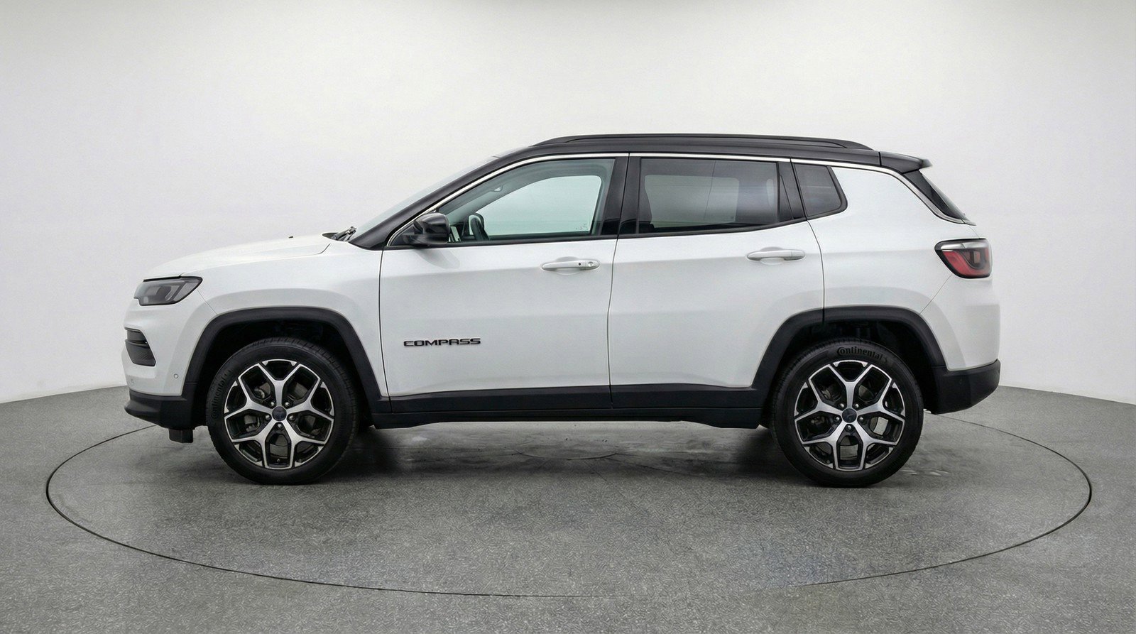 Used 2025 Jeep Compass Limited AWD/4WD image 5