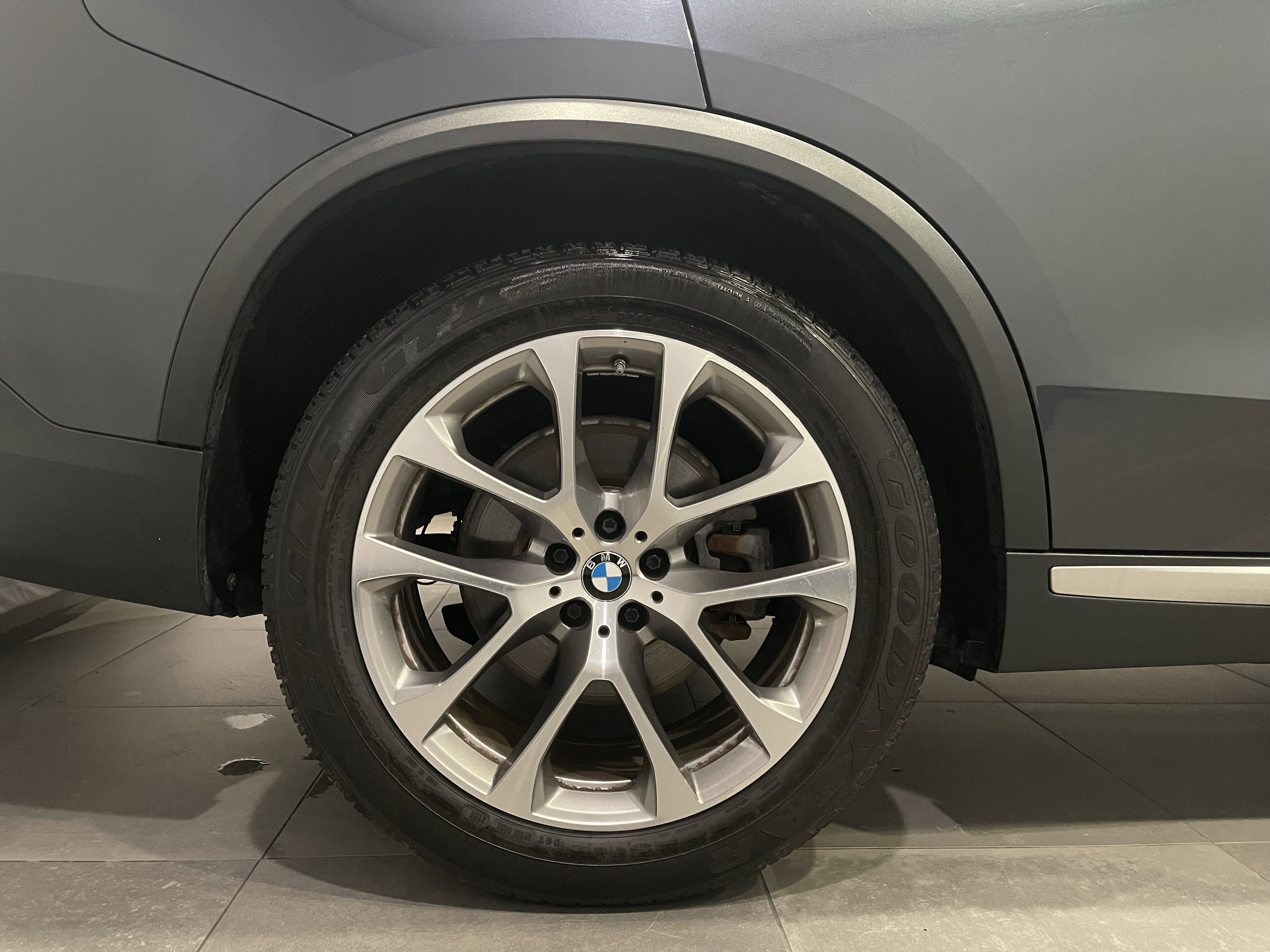 Used 2019 BMW X5 xDrive40i w/ Premium Package 2 AWD/4WD image 9